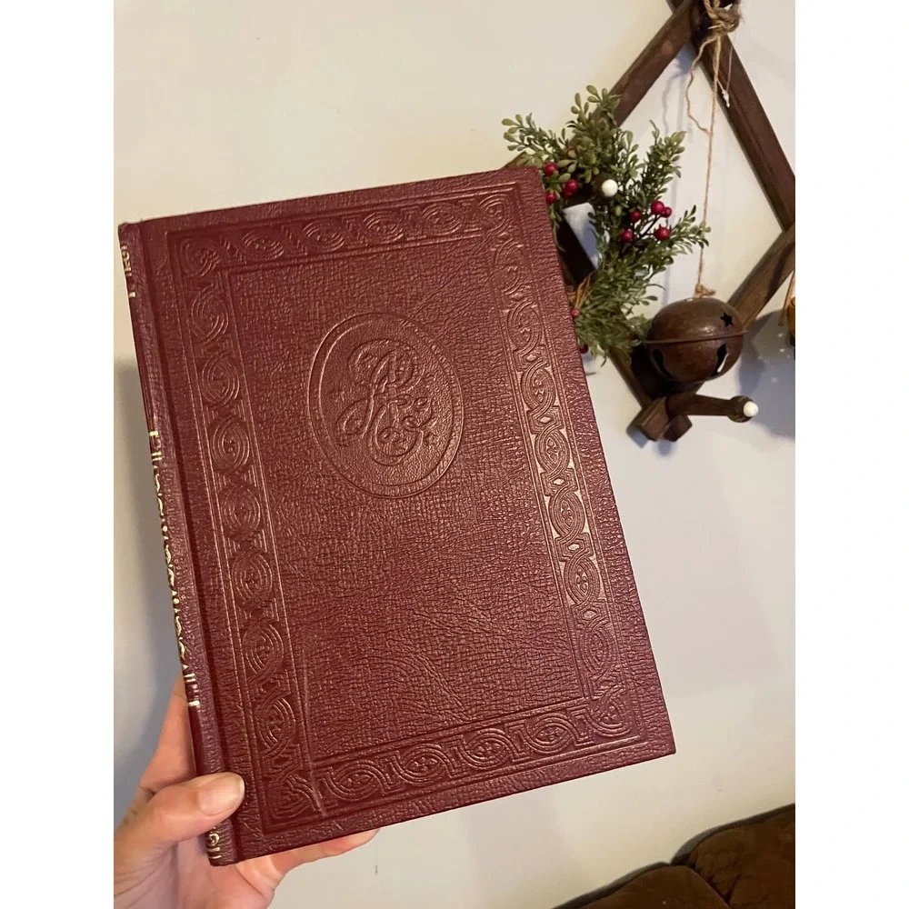 1976 American Peoples Encyclopedia Year Book Grolier Events 1975 Burgundy Gold